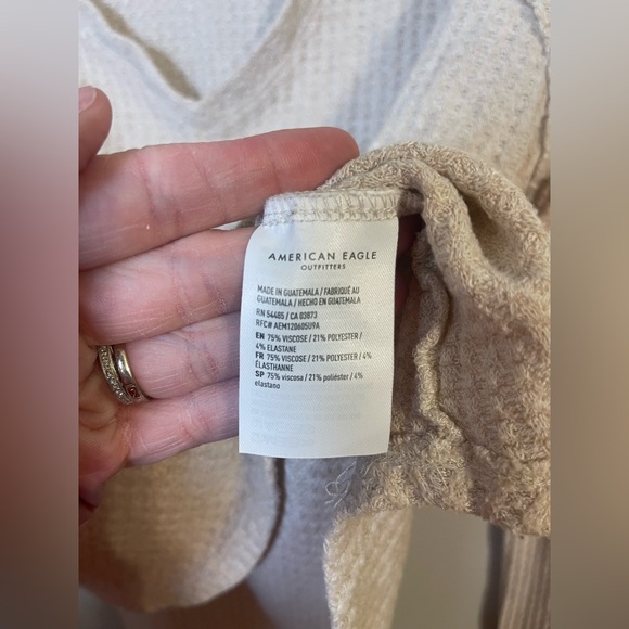 American Eagle Women's Cream V-Neck Waffle Knit Top - Picture 7 of 7